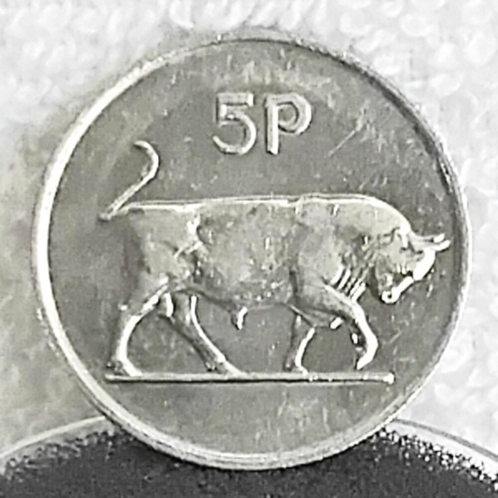 Circulated 1982 Ireland 5 Pence Eire Large Type Coin Made of Copper/Nickel!!